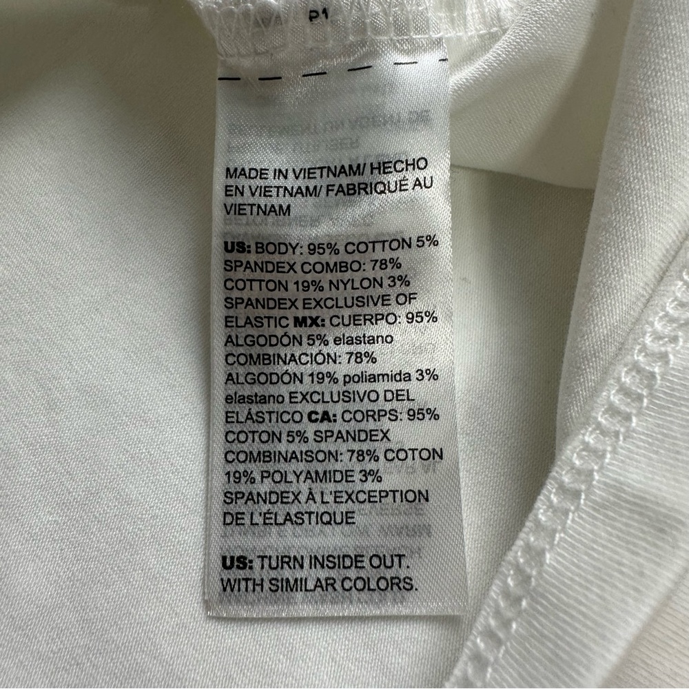 Chico’s size 3 (16) balloon, short sleeve blouse with smocked detail on front - Picture 11 of 12